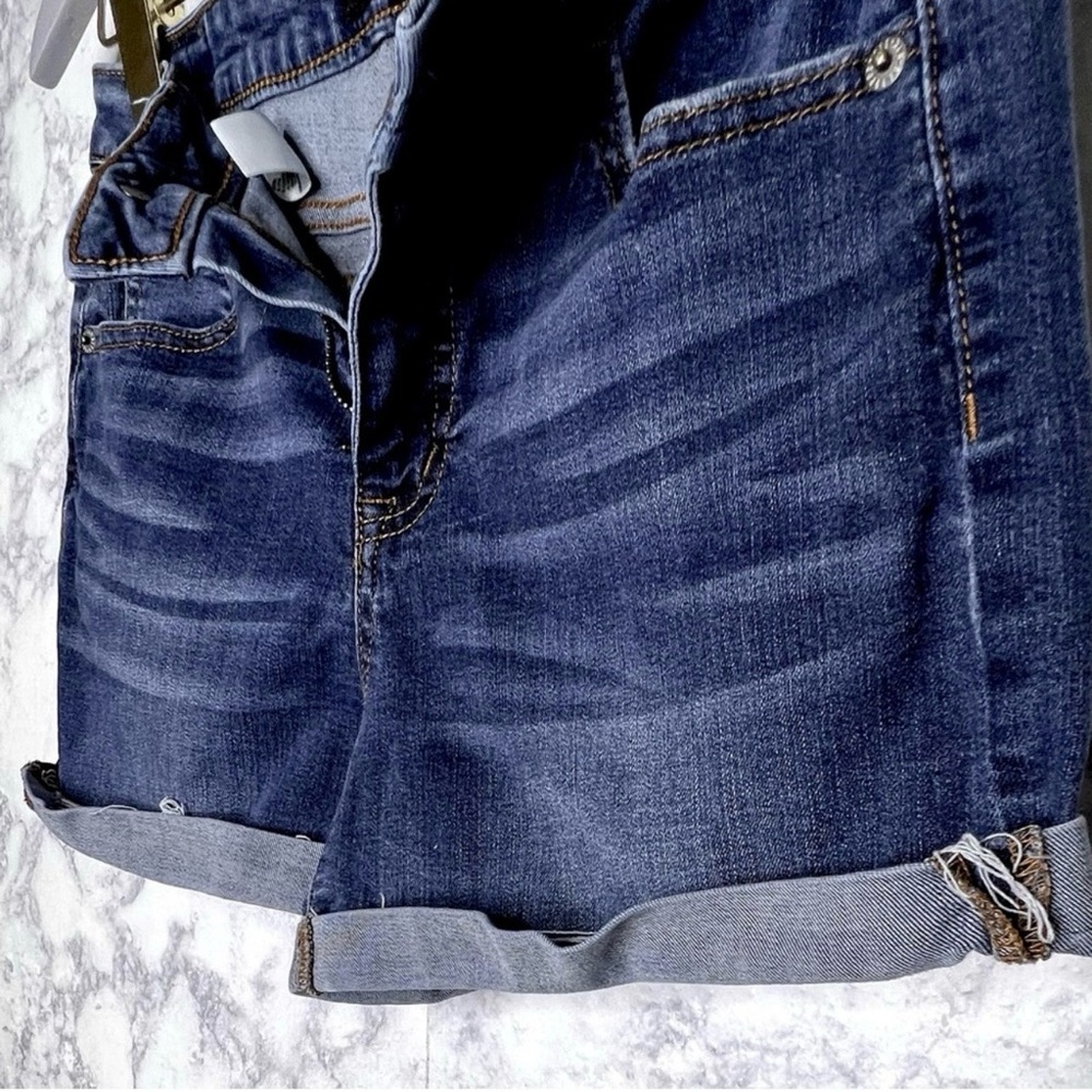 Aeropostale High Rise Distressed Raw Cuff Hem Denim Shorts Women’s 8 - Picture 3 of 7